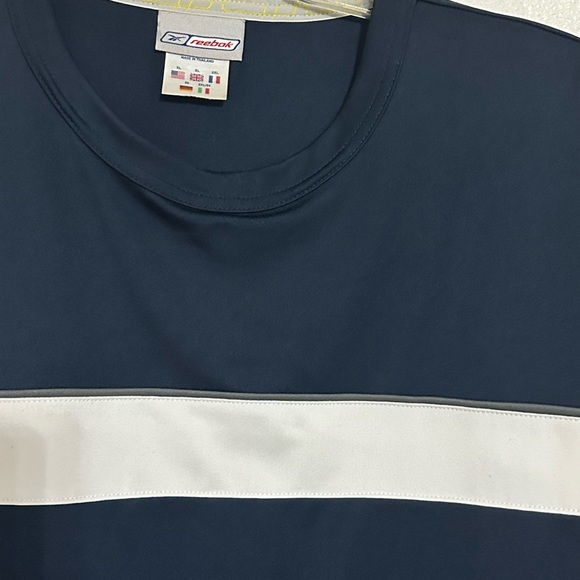 Reebok Man’s Activewear Colorblock T-shirt, Size XL, Blue/White, Short Sleeve - Picture 2 of 7